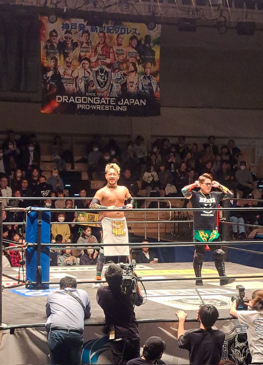 errrrrry9's tweet photo. #Dragongate
#NaturalVIBES
#kzy
#PowerCharge🔥 https://t.co/dzRUFisVLc
