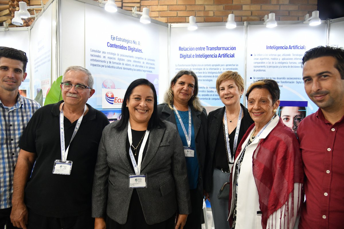 MayraArevich's tweet photo. En el área expositiva de la Feria de Innovación destaca el stand de @MINCOMCuba donde más de 80 innovadores presentan resultados de gran impacto en #TransformaciónDigital y desarrollo de la inteligencia artificial en el país. ¡Felicidades a los innovadores y organizadores! 🇨🇺 https://t.co/rbNXNKUmtH