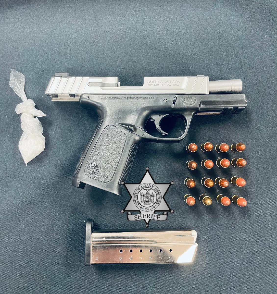 Craig D Apple tweet media