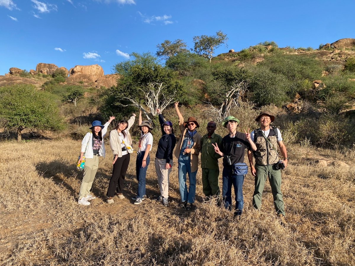 Students from the University of Shizuoka recently visited Mpala, where they learned about  approaches to clinical cases in wildlife medicine, KLEE, the #guineafowl project, rangelands restoration, and culture, youth, womens empowerment, and #pastoral lifestyle in Lekiji.