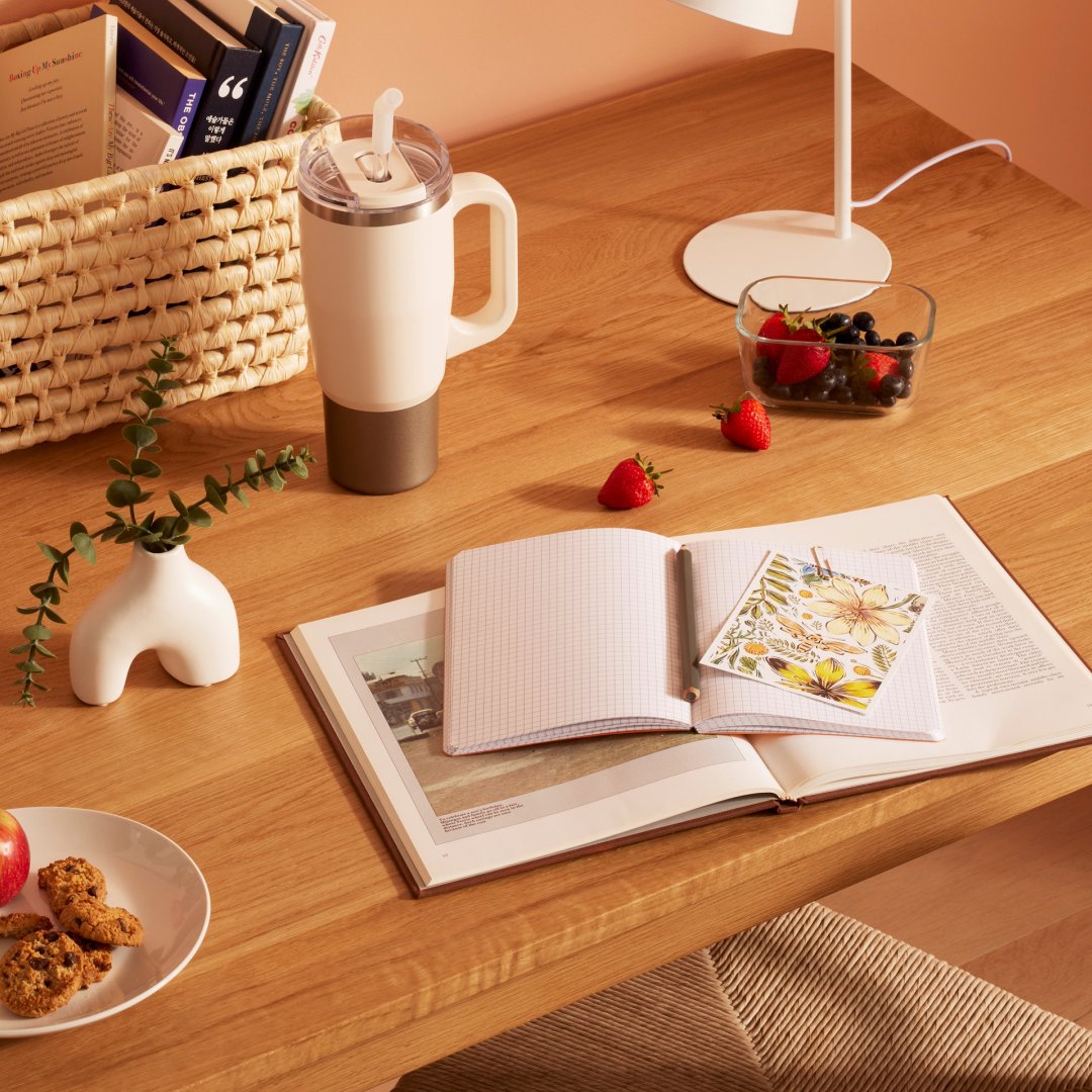 WOOLWORTHS_SA's tweet photo. Refresh your study or work-from-home space with elevated desk essentials, comfy chairs, and storage solutions designed to boost your productivity 📚

Upgrade your set up: https://t.co/vWcFocCBhe https://t.co/yByy82MeTk