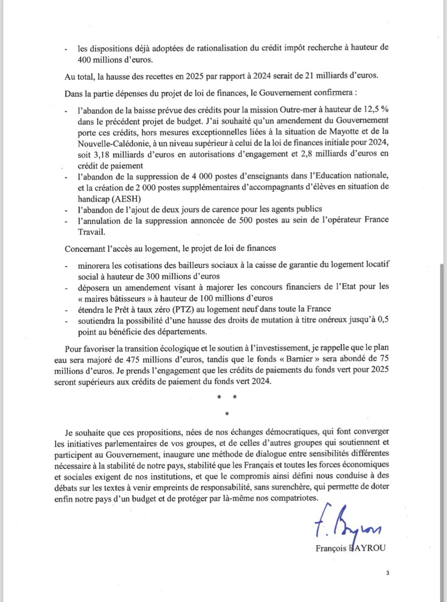 LCP's tweet image. 🔴🏛️ Motion de censure : dans une lettre adressée aux socialistes, François @bayrou acte les concessions faites au @partisocialiste sur les retraites, le budget de l'Etat et celui de la Sécurité sociale, pour les convaincre de ne pas voter la censure cet après-midi.
#DirectAN