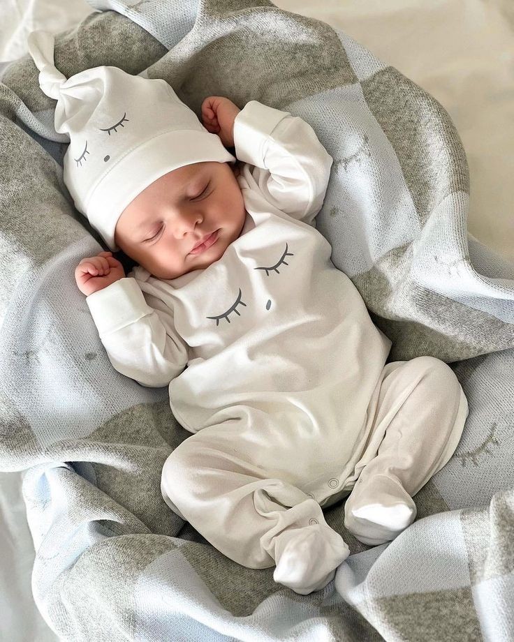 Baby's (@cuddleecute) on Twitter photo 