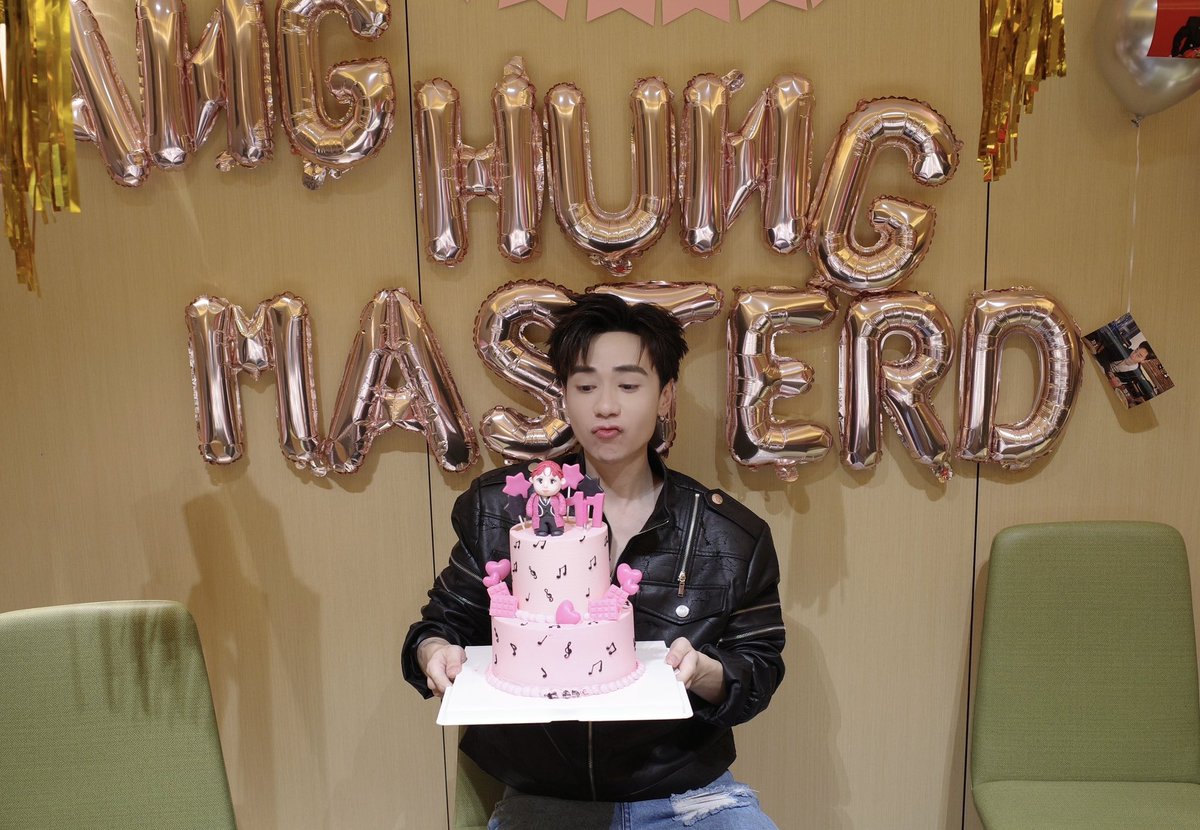 Một món quà nho nhỏ từ MasterD Entertainment dành cho Hùng nhân dịp kỉ niệm 11 năm hành trình nghệ thuật 🥳🎂 

#11YearsWithQuangHungMasterD #QuangHungMasterD #MasterDEntertainment