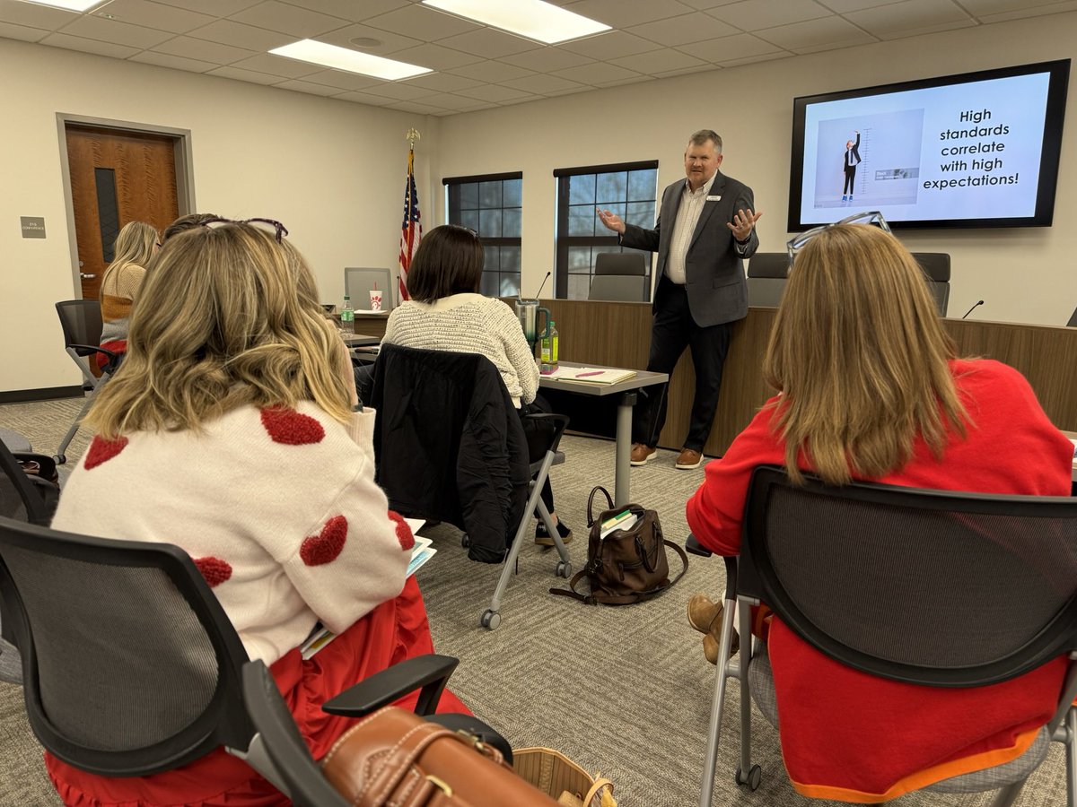 SteeleThoughts's tweet photo. Enjoyed coaching a group of principals yesterday on building a culture of high expectations and having the hard conversations. #LeadWithBailey https://t.co/jJ4cx8HTDR