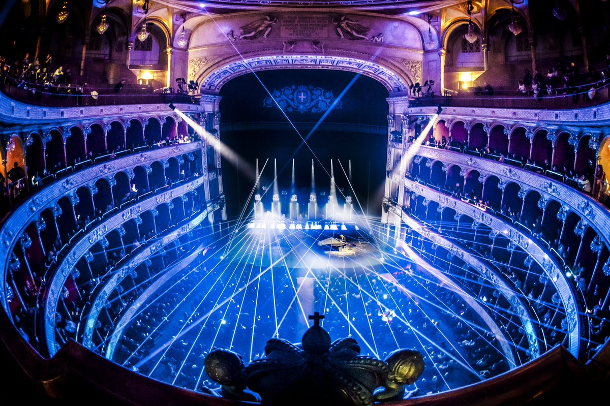 ClaudioBaglioni's tweet image. #pianodivolosolotris è decollato ieri dal Teatro dell’Opera di Roma. 

📷 Angelo Trani
@officialFandP