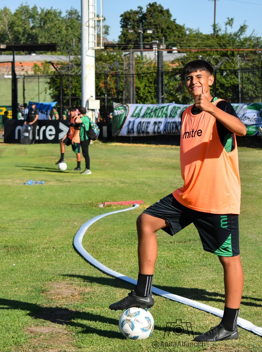 mateeventuu_'s tweet photo. lo q más se extraña 🙁💚🖤 https://t.co/xh332LHGJ9