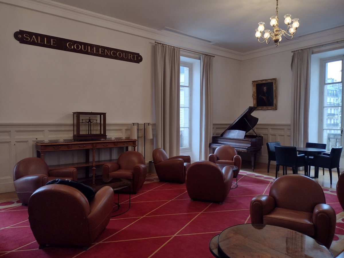 LMGR02's tweet image. 2025.01.16 
Jour de soutenance : Le système judiciaire haïtien à l’épreuve du droit au procès équitable.

Université Paris 1 Panthéon - Sorbonne.