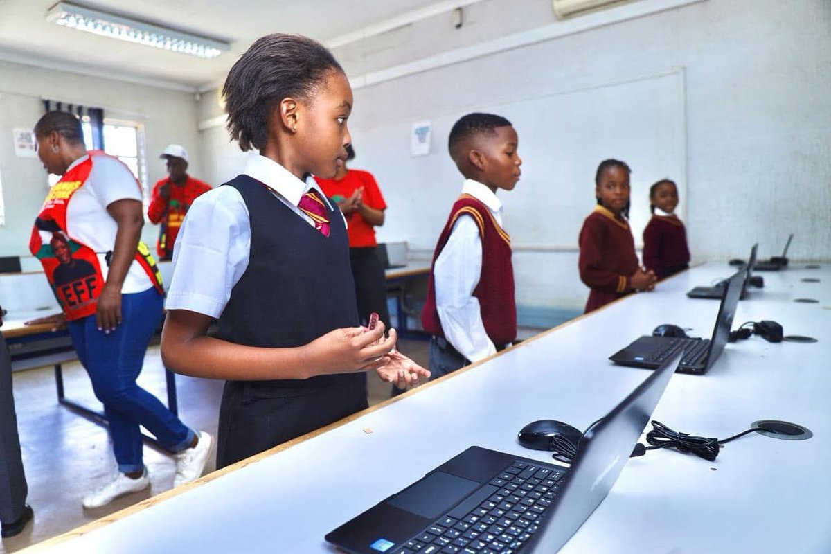 They will act as if ababoni <a href="/EFFSouthAfrica/">Economic Freedom Fighters</a> , <a href="/Julius_S_Malema/">Julius Sello Malema</a>  yenzani , children of Satan 

Teachers are crying 🙏🙏Provincial Secretary of the EFF in Gauteng to hand over computers to BaPedi Primary School learners in Soweto. 

#DigitalInclusion