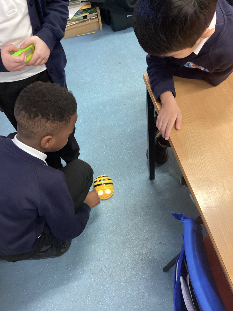 In 2A we are doing computing this afternoon. We are programming our Bee Bots to follow our given instructions using directional language so our Bee Bots are able to move around the classroom. <a href="/paganelschool/">Paganel Primary</a> <a href="/MrsGray82/">Mrs V Gray82</a>