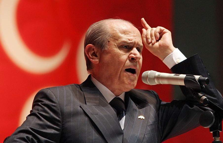 dimitrisnatsios's tweet photo. «Θα έρθουμε ένα βράδυ», επανέλαβε η αντιπρόεδρος του Μπαχτσελί.
Θα της απαντήσω με την Ιστορία αφού η Κυβέρνηση δεν καταφεύγει σ’ αυτή.
Πριν από τη μάχη στα Γαυγάμηλα την 1η Οκτωβρίου 331 π.Χ. οι στρατηγοί προτείνουν στον Μέγα Αλέξανδρο να επιτεθεί στους Πέρσες βράδυ, γιατί είναι πολυάριθμοι.
«Αισχρόν εστί κλέψαι την νίκην» απάντησε ο Βασιλιάς της Μακεδονίας!
Αυτοί είναι οι Τούρκοι: αισχροί και δειλοί...