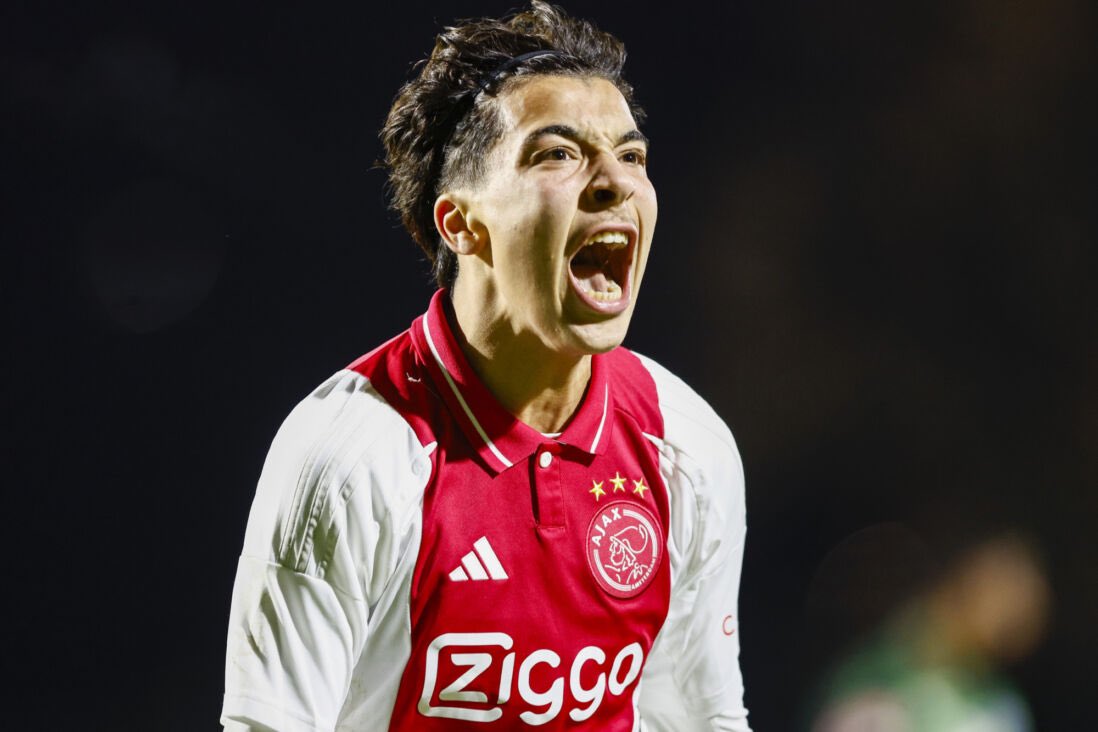 AFCA_Micah's tweet photo. Het is nu het juist moment om de ‘Barcelona weg’ in te slaan mbt geen budget en talenten. Bij Barcelona pakt het al jaren goed uit. Waarom dan hier niet met Bounida, Steur, Mokio en Faberski?

#ajax https://t.co/etVNhCSD6z