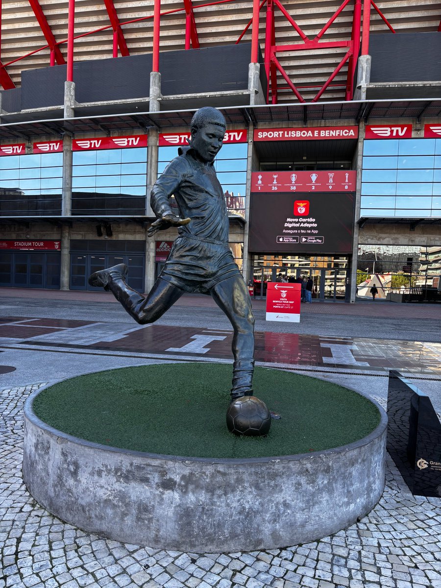 With great satisfaction, we announce our partnership with Sport Lisboa e Benfica🇵🇹 We are proud to share that the LiveTag.Pro system has been implemented in the Performance and Video Analysis Departments of this prestigious club🎥