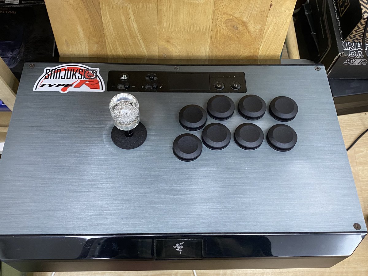 Arcade Stick Dump #3 Razer Panthera with @ArcadeShock's gunmetal