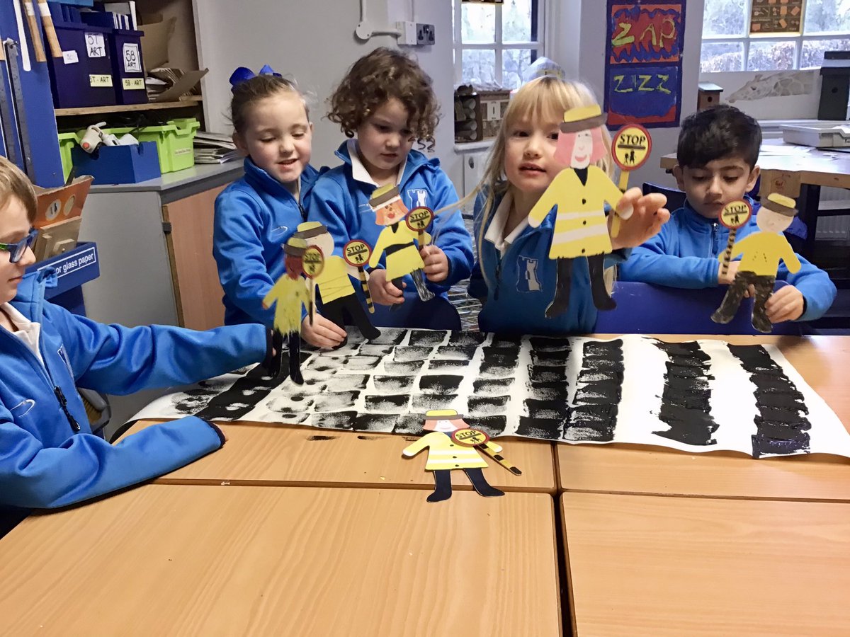 ECSPrep's tweet image. Reception enjoyed their fun art lesson making and learning about Lollipop people, and how they can help us to cross the road safely. @EwellCastleHead @EwellCastleUK