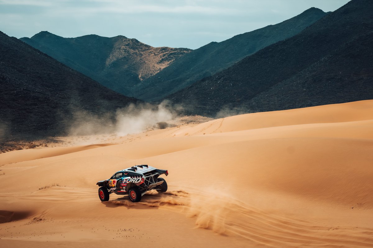 Castrol tweet picture