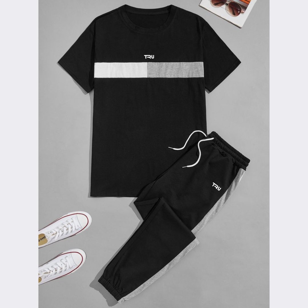 MegafortuneB's tweet photo. Stay stylish! Outfits for every moment of your day. 🌞 Shop our versatile collection now! 
#TruwearsEveryday #Fashion https://t.co/2NSOiHOCL0