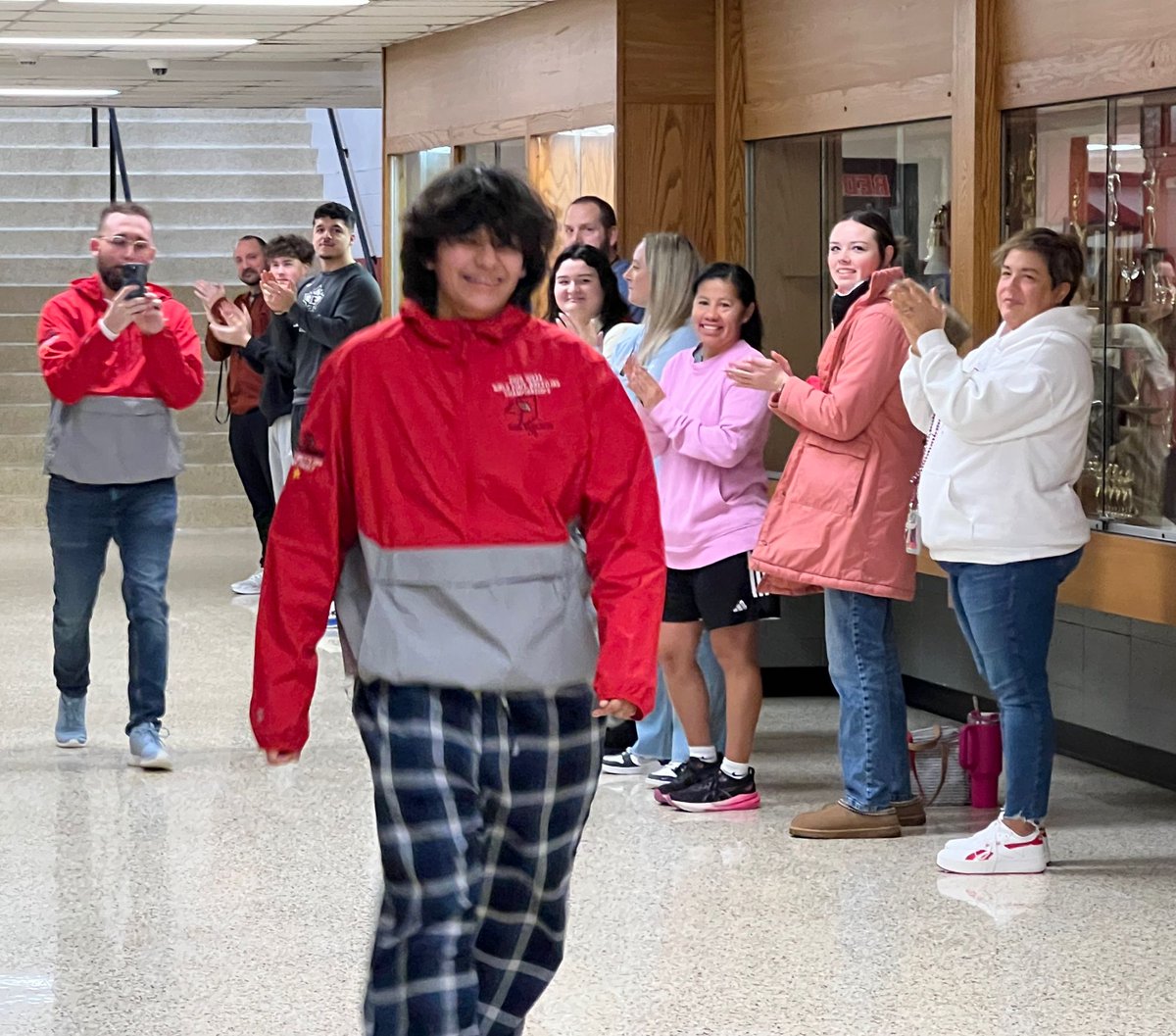 GoshenSchools's tweet photo. GHS junior Ivon Rescalvo (24-4) is headed to state, and she got a nice send off from GHS this morning! Ivon wrestles senior Heaven Gardner (23-5) from New Haven in her first match. 
Good luck, Ivon!!
#RedHawkStrong #WingsUp https://t.co/gQQypLJaLA