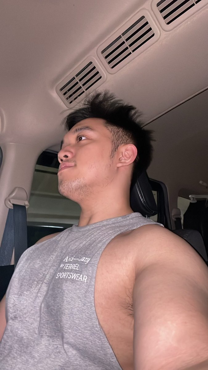 nicodeans's tweet image. aku udah beres gym, otw pulang ya beb~