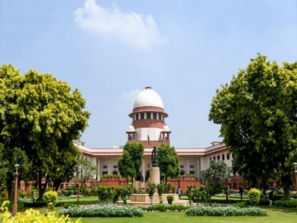 ani_digital's tweet photo. SC grants bail to one accused in Jal Jeevan Mission irregularities case
Read @ANI Story | https://t.co/5nWQjomf3S
#SupremeCourt #Bail #JalJeevanMission #IrregularitiesCase https://t.co/FQ03uTqJRu