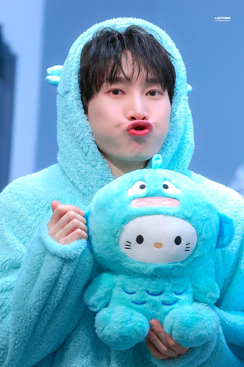 LASTPANG_SEK's tweet photo. 250112 시그팬싸
#서은광 #은광 #SEO_EUNKWANG #btob #비투비
@BTOB_SEKwang https://t.co/SYOnoOz8lO