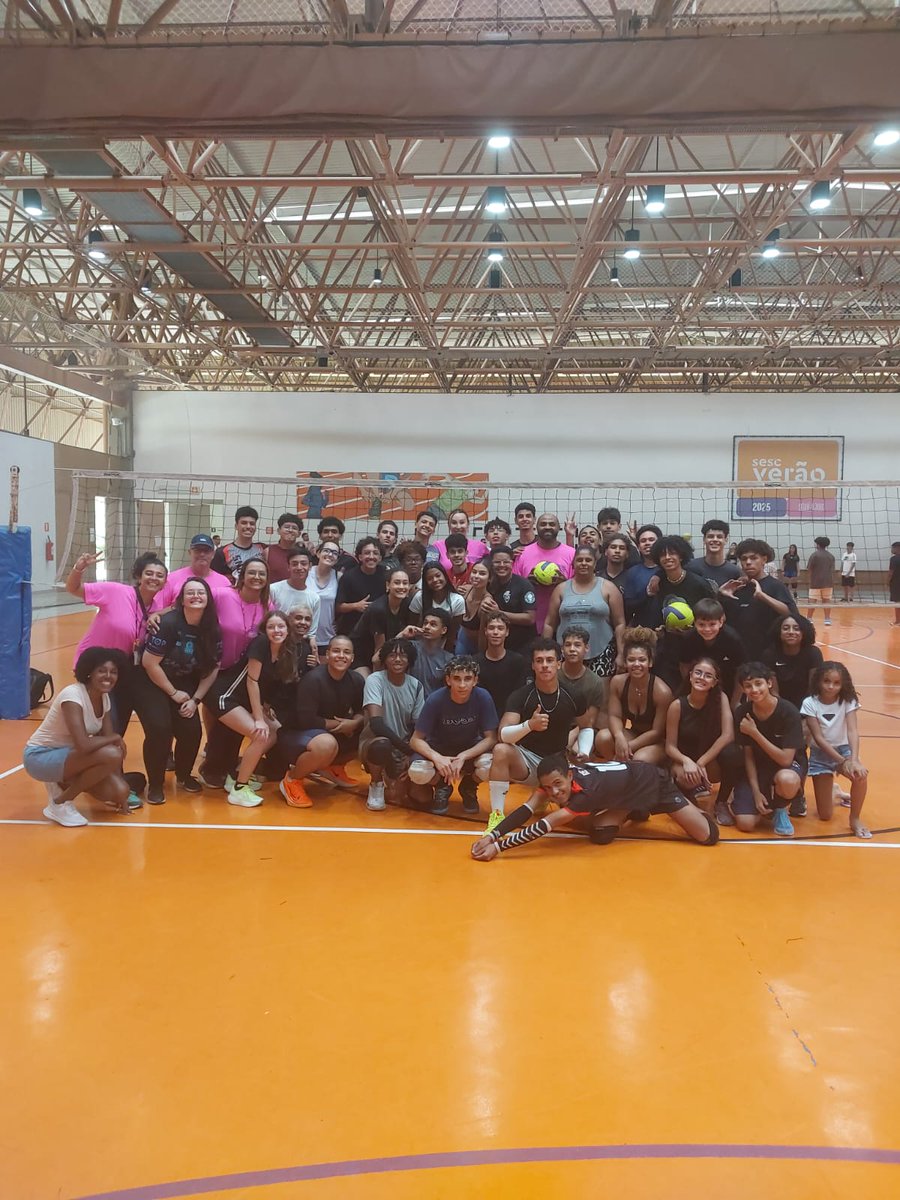 tadinacio's tweet image. Produção do último domingo (12), no @SescItaquera. Muito vôlei em quadra e bate-papo sobre sociedade e comportamento. Estive nessa com o bicampeão olímpico, Anderson Rodrigues, a craque do Osasco, Tifanny, e uma turma animadíssima 

#SescVerão #produtor #produçãodeeventos
