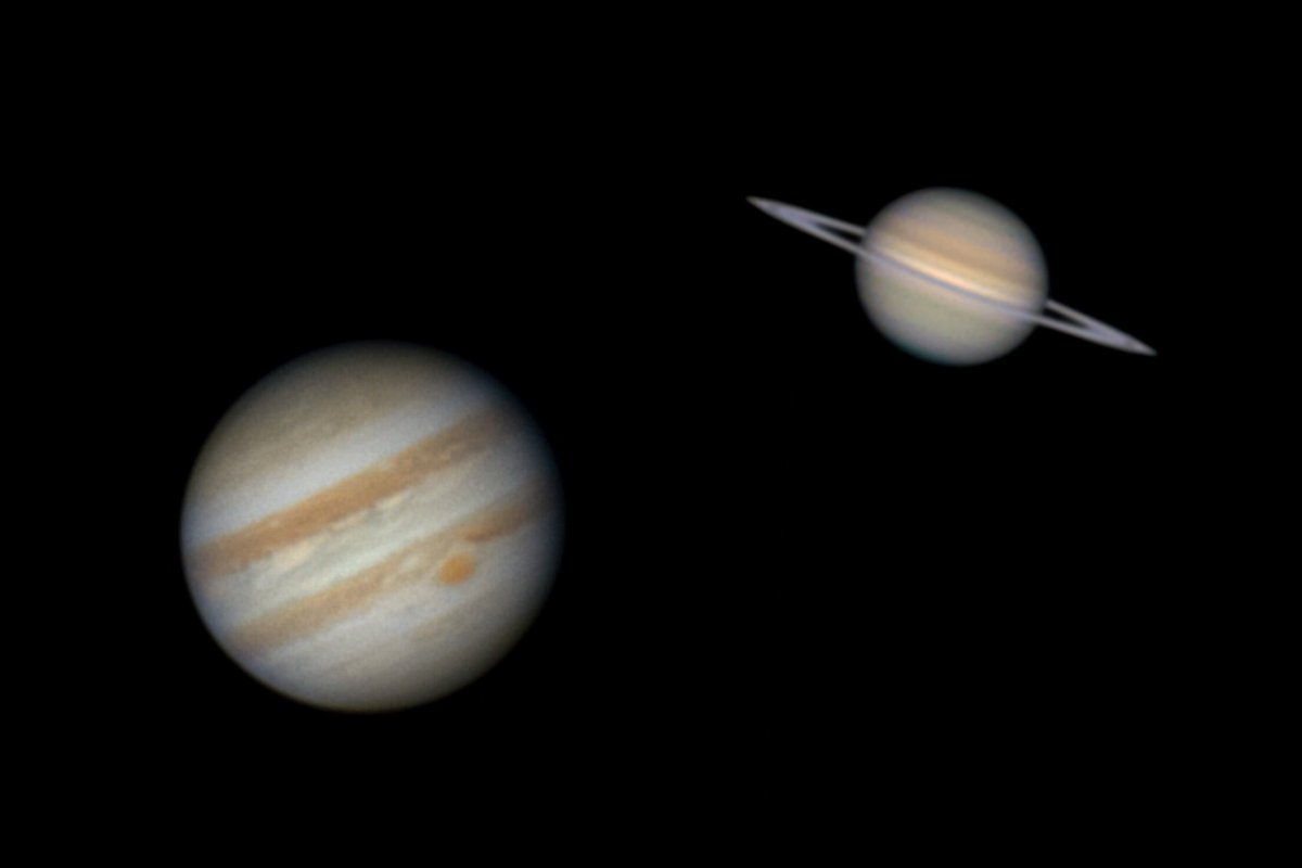 Mhsanaei's tweet photo. A composite image from late September 2024. This contains my best shot of #Saturn ever. But not the best #Jupiter shot :) https://t.co/Q4OckbI2Ns