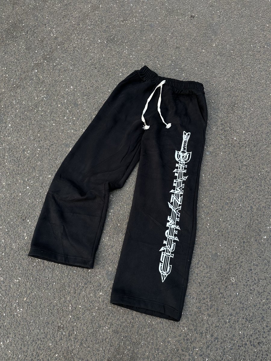 Dhamzy⛓️‍💥 tweet media