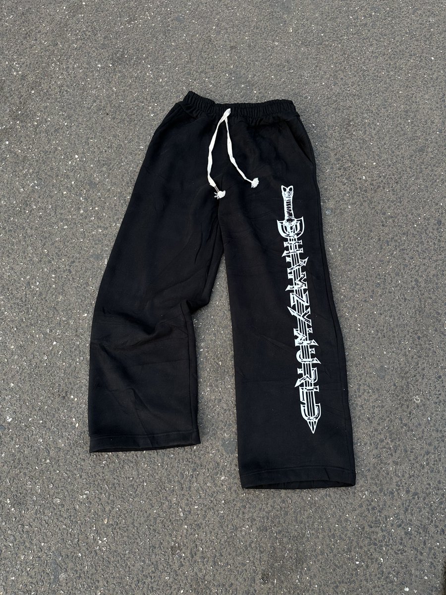 Dhamzy⛓️‍💥 tweet media