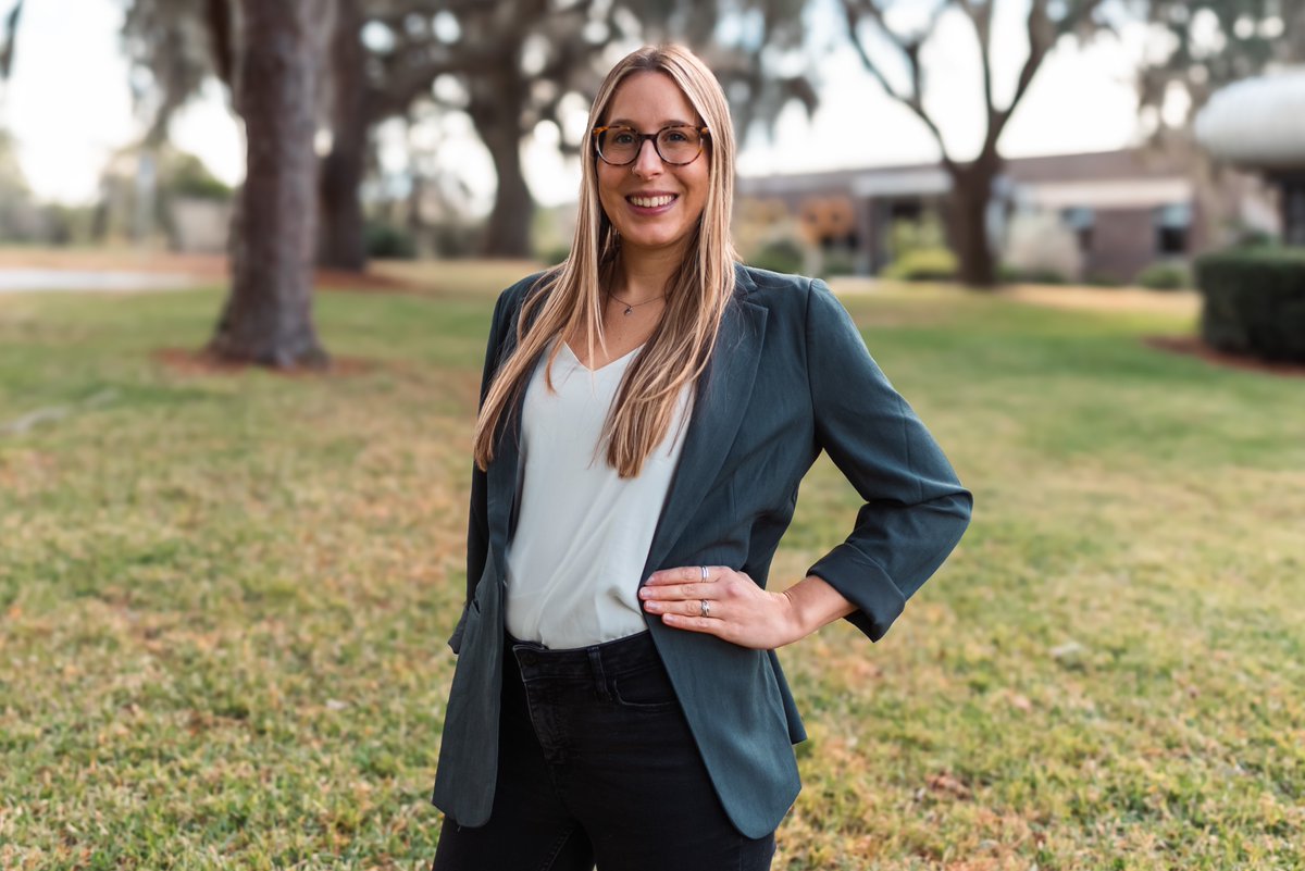 Meet the newest addition to the Liburd Lab, Monique Raymond! Monique came to us from New Hampshire and is starting her PhD with us looking at the management of the Southern Red Mite in blueberries here in Florida. Go Monique! 🥳