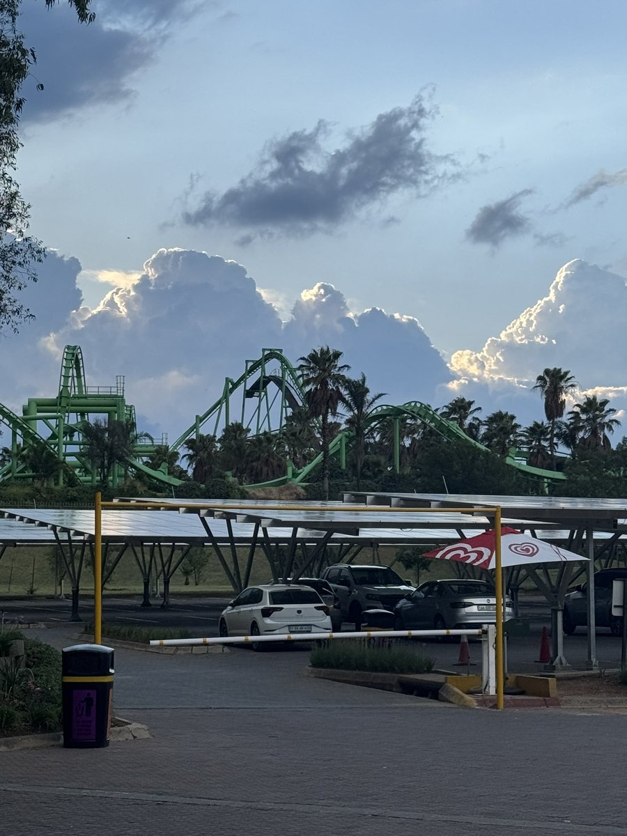 beatsridesnlife's tweet photo. I’ve made it to one of my all-time bucket list theme parks. Gold Reef City in South Africa. I’ll be here the next couple of days to see what it’s like! https://t.co/prg3Ly3dSY
