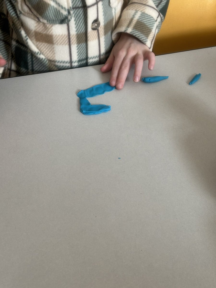 Sarah Bratton tweet media