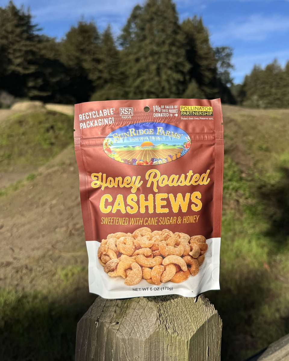 sunridgefarms's tweet photo. Adventure Never Tasted So Delicious

Say hello to your new favorite trail buddy—Honey Roasted Cashews. Sweet, crunchy, and packed with energy, these golden bites are the perfect snack to fuel your active lifestyle. https://t.co/DiqlJl33e5