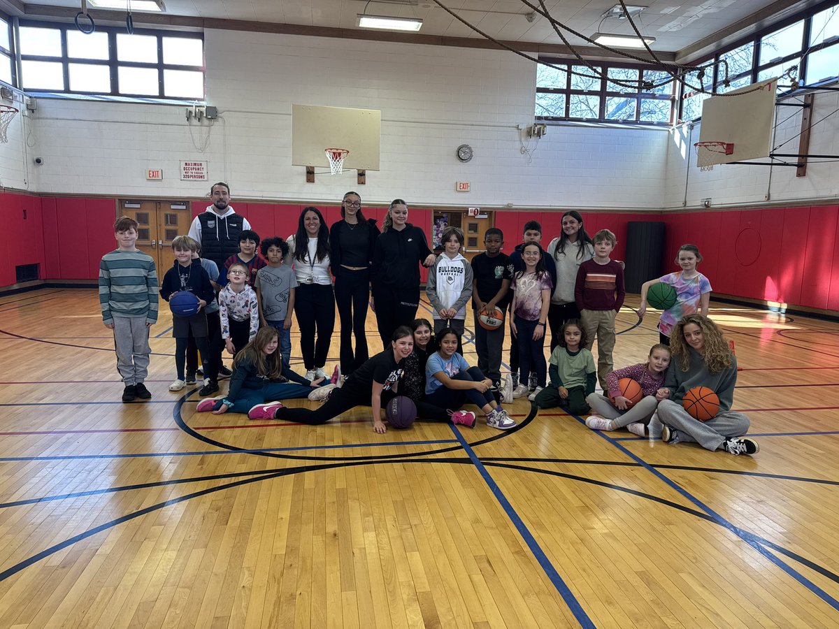 Today our seniors went to JVF to help Mr. Zehner during his basketball unit! <a href="/BCSDBulldogs/">Beacon Athletics</a>
