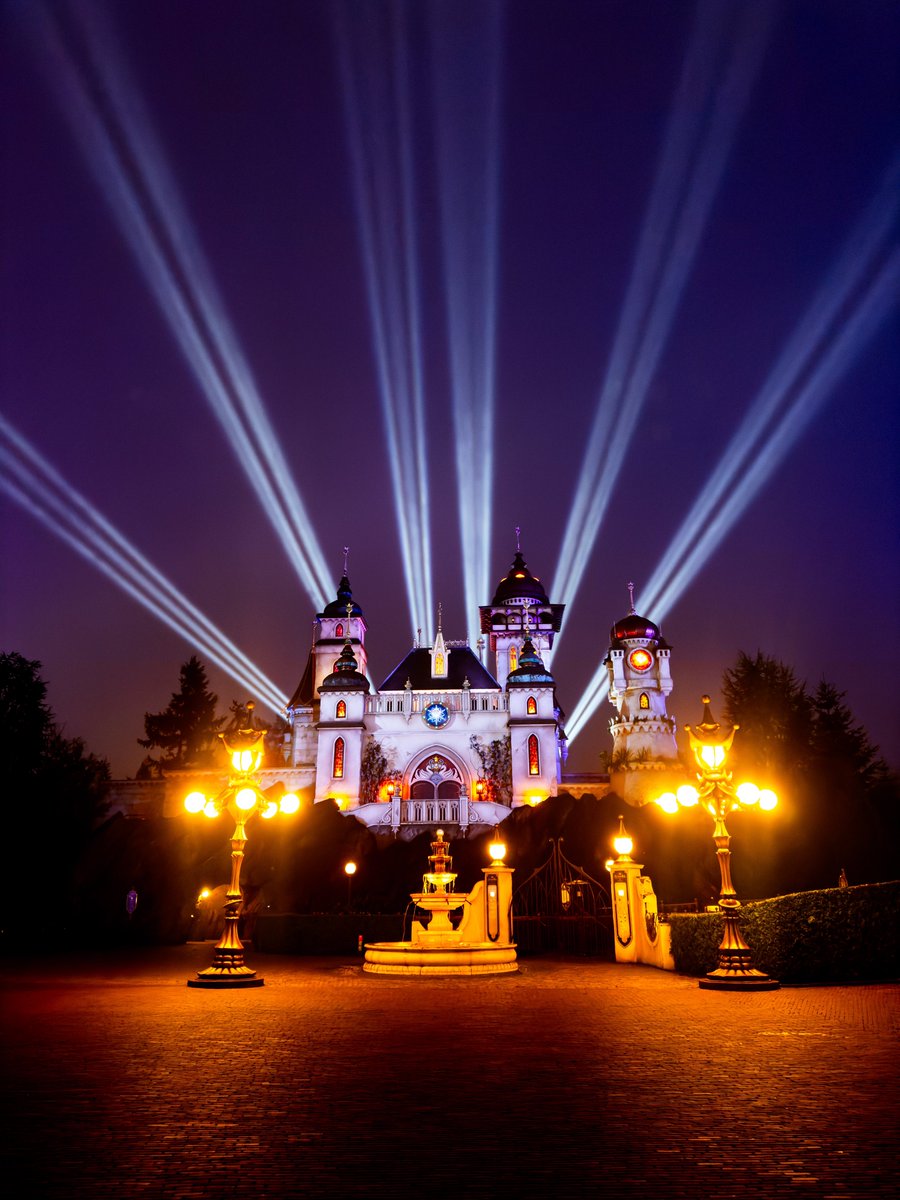 MadeinEfteling's tweet photo. Symbolica na sluit ✨

#Efteling https://t.co/QPQX6kgvGO