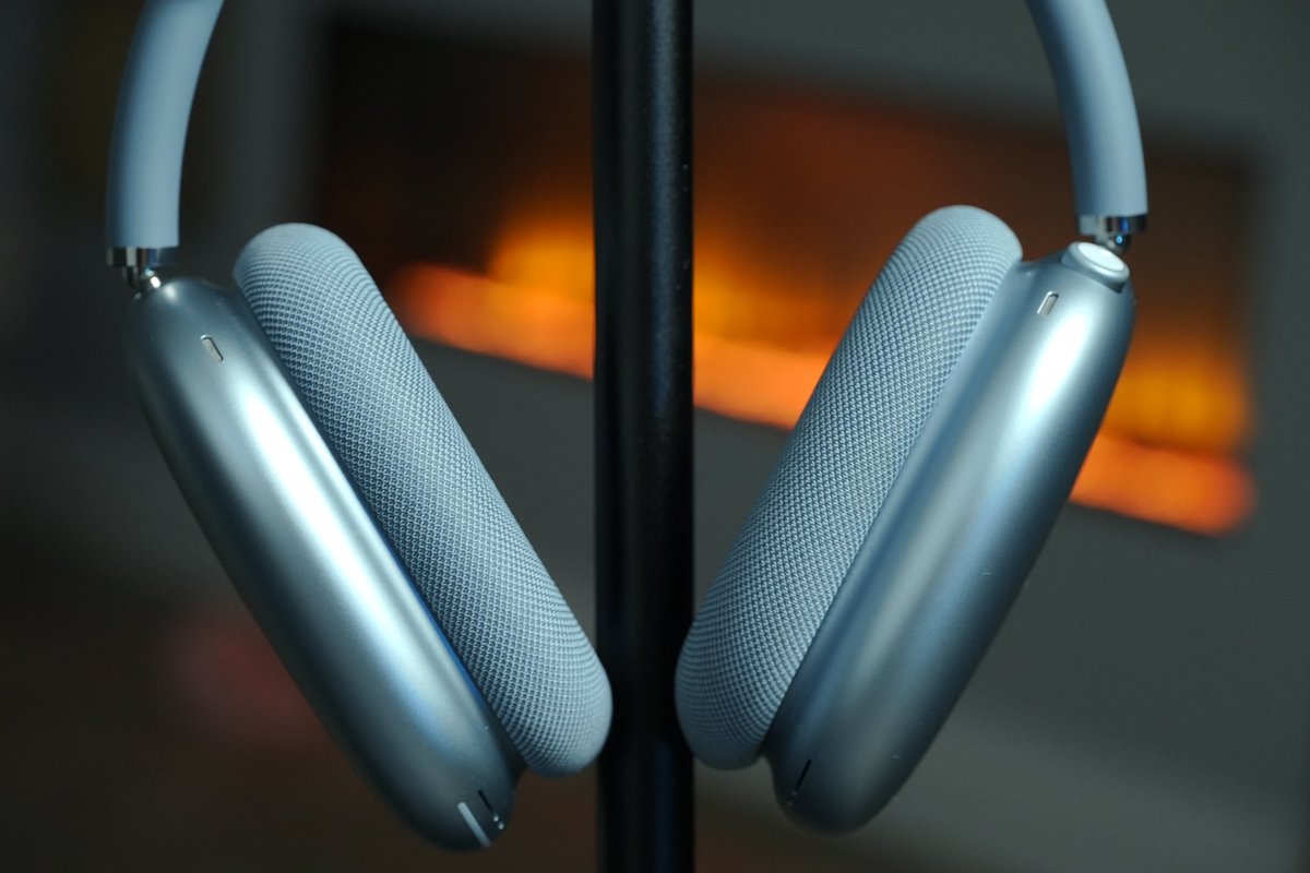 jamestechtalk's tweet photo. My AirPods Max USB-C review went live last night.

If you’re thinking of buying them then you need to check out my review.

A little sub would be great too! 👌

#apple #airpodsmax #airpodsmaxusbc #airpodsmax2 https://t.co/NW5lF05JnG