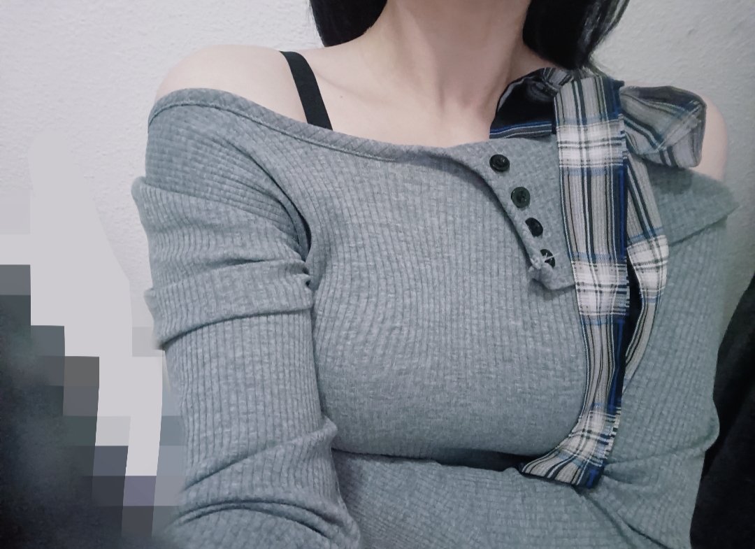 “别和老爷子生气了快回来吧”
“什么叫做我是小妈不用管你？”
“行了 我做了你喜欢的菜”
“还有晚上来我房里”
#女攻男受 #四爱女s