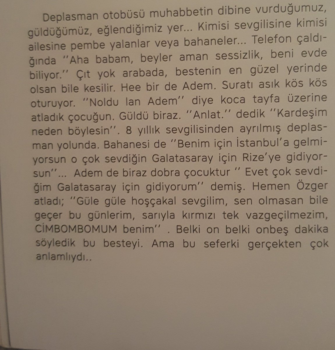 ScoriaHools's tweet photo. Ee kardeşim senin sevgilin olsa, benim sevgilim olsa, kim kuracak bu deplasman otobüsündeki imkansız hayalleri ? https://t.co/X8HqqiassY