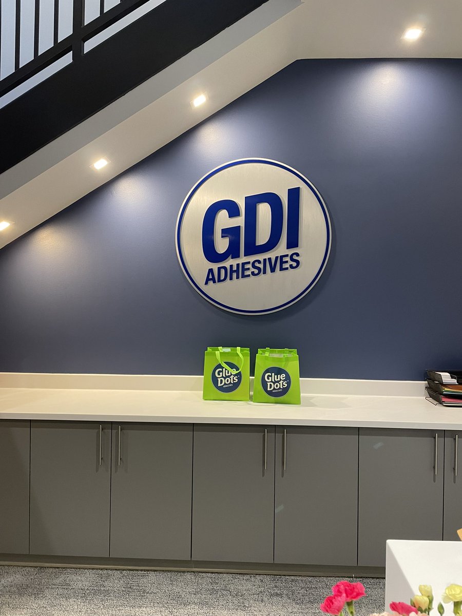 nicoleeullpsyd's tweet photo. Day 3 of my 4-day marathon with Mervyn Byrd  and his Vistage Worldwide, Inc. groups. Today we were in Germantown working with executive-level leaders. This group had a wicked sense of humor and great questions! Thanks to GDI Adhesives for hosting and for the awesome swag bag! https://t.co/0KSGaDyOup