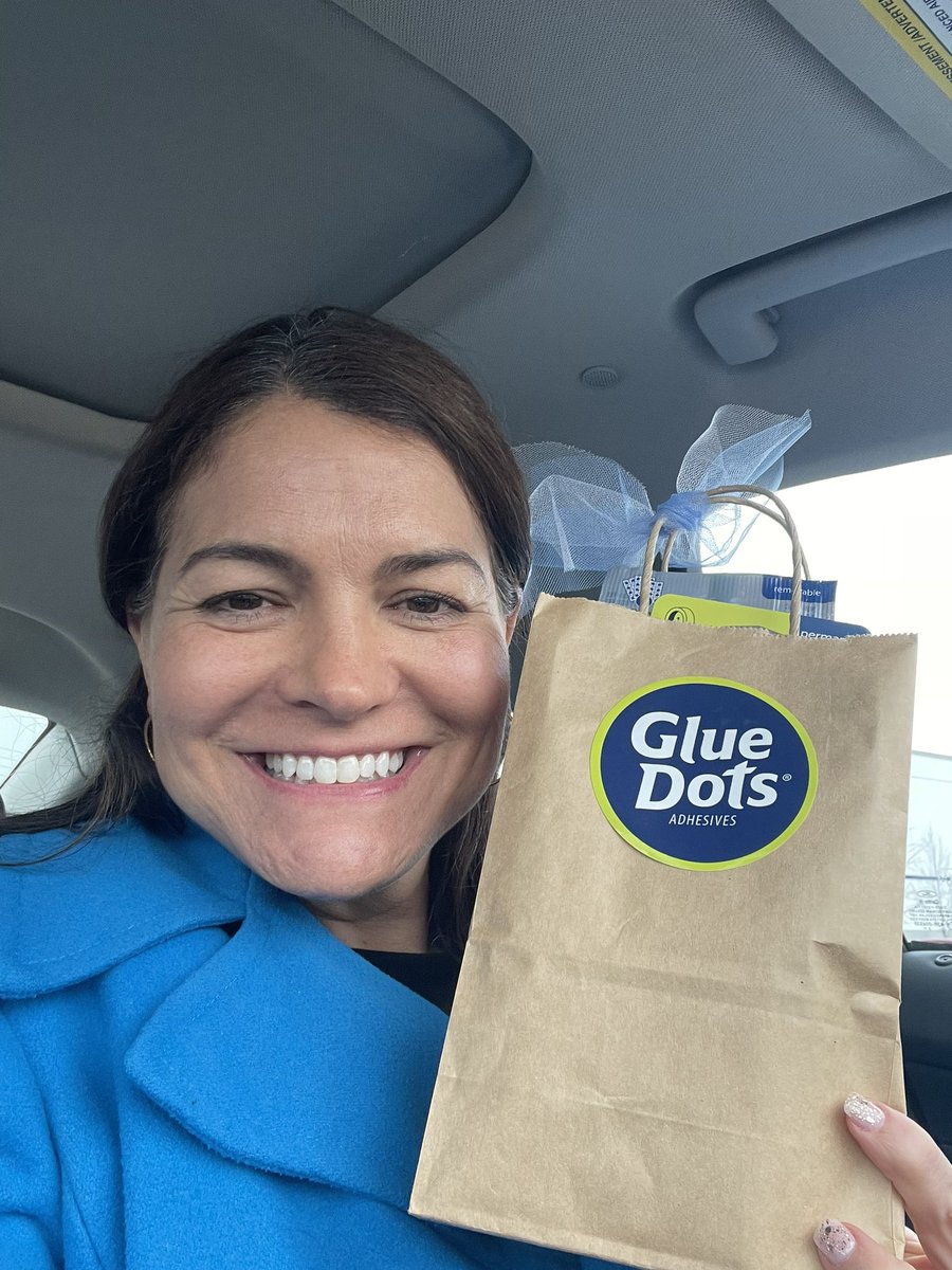 nicoleeullpsyd's tweet photo. Day 3 of my 4-day marathon with Mervyn Byrd  and his Vistage Worldwide, Inc. groups. Today we were in Germantown working with executive-level leaders. This group had a wicked sense of humor and great questions! Thanks to GDI Adhesives for hosting and for the awesome swag bag! https://t.co/0KSGaDyOup