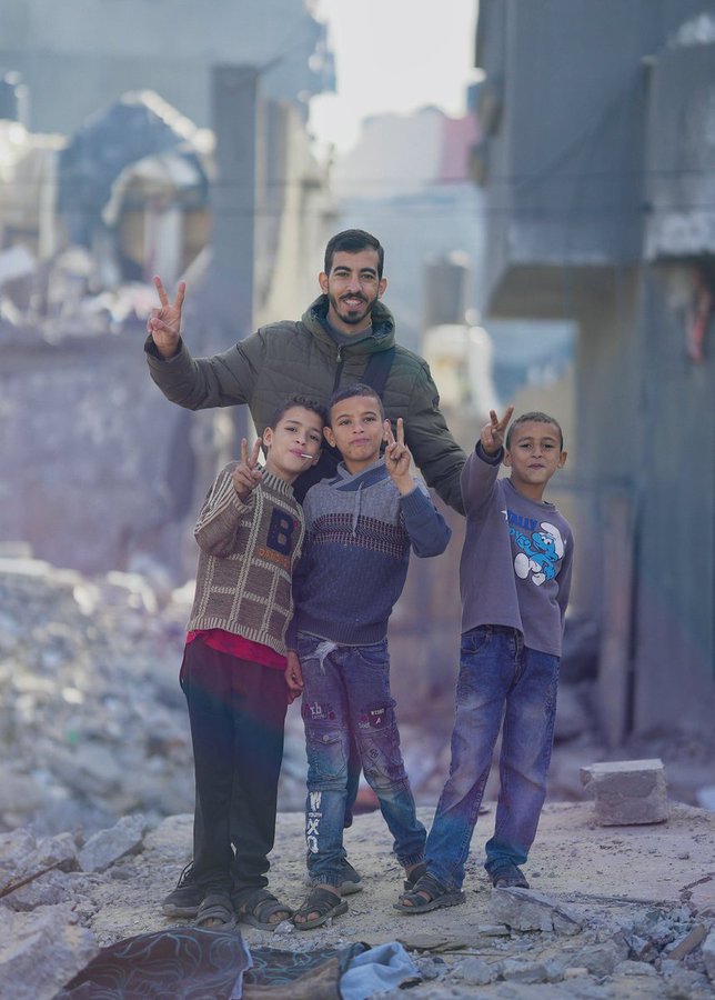 sheikh1932's tweet photo. انتهت الحرب، وبقيت غزة واقفة بعزتها !
اللهم كن مع من ساندها ووقف معها واخذل من خانها وخذلها🤲

#غزة_تنتصر_والمتصهين_ينهزم #الزلفي_نيوم #سيد_القول_والفعل #سامي_كمال_ابن_العاهره https://t.co/usCteyZG2f