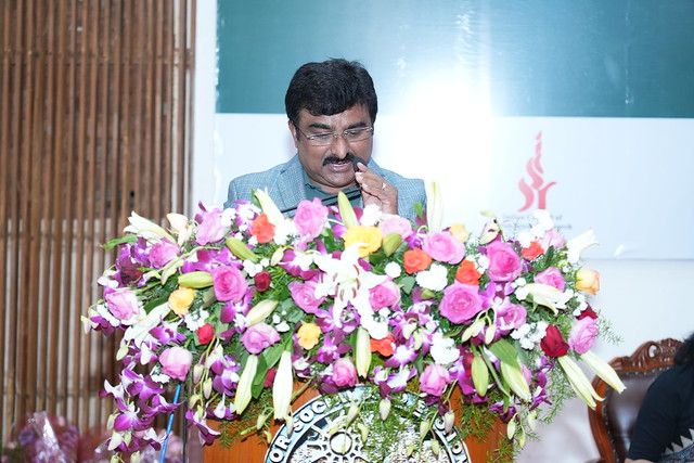 isle_india's tweet photo. Inaugural Session 
The #65thISLEConference began with addresses by Prof. Rajasekhar, Prof. Alakh Sharma, @profdnayyar. A vote of thanks by Dr. Manjunath emphasized collaboration in labour policy. @ISECBengaluru @TweetIHD 

#ISLE2025 #LabourEconomics #EmploymentPolicy https://t.co/x3j5Xzeixv