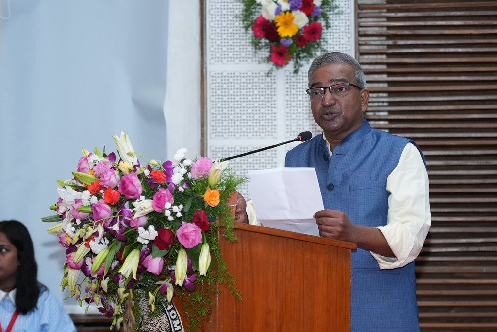 isle_india's tweet photo. Inaugural Session 
The #65thISLEConference began with addresses by Prof. Rajasekhar, Prof. Alakh Sharma, @profdnayyar. A vote of thanks by Dr. Manjunath emphasized collaboration in labour policy. @ISECBengaluru @TweetIHD 

#ISLE2025 #LabourEconomics #EmploymentPolicy https://t.co/x3j5Xzeixv
