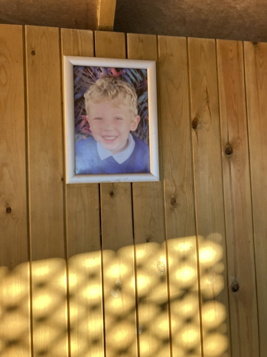 Andrew Allbones 🌈 tweet media