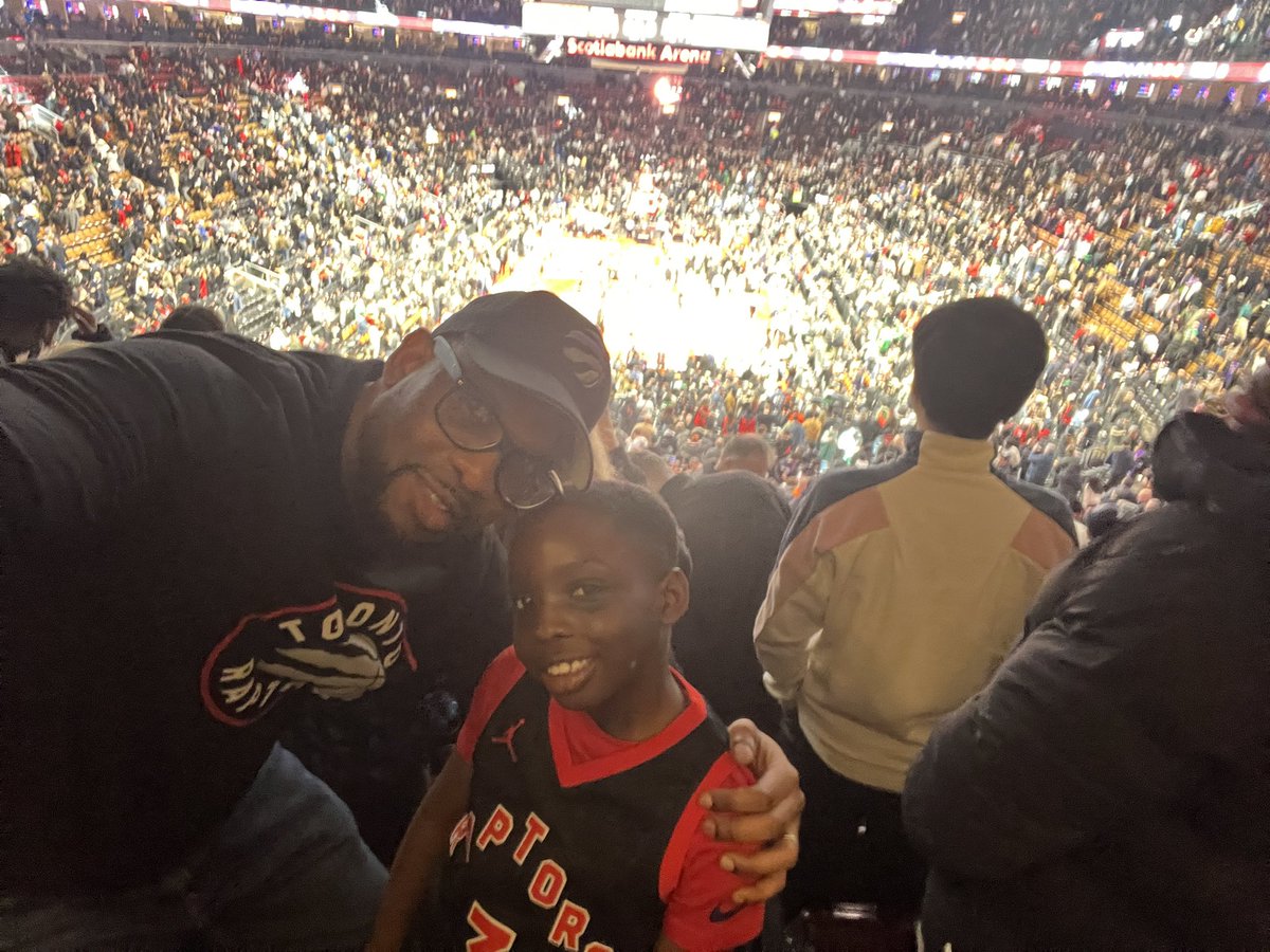 LetraDavid's tweet photo. So grateful to @KidsUpFrontTO for giving us tons of @Raptors tickets. our @TCDSB students and families had a blast 💥 plus we got the big Win. @Equity_TCDSB   More pics to come :) @MLSEPR https://t.co/IWzlZRefH9