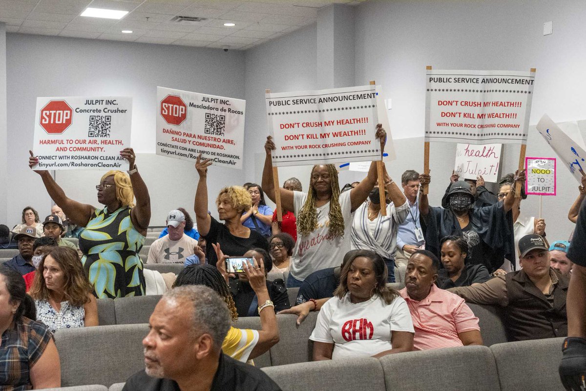 FtBendNews's tweet photo. Fort Bend County is fighting a proposed concrete crushing plant. They won their first battle. https://t.co/457FUXQtHV https://t.co/fPN5e5DxEA