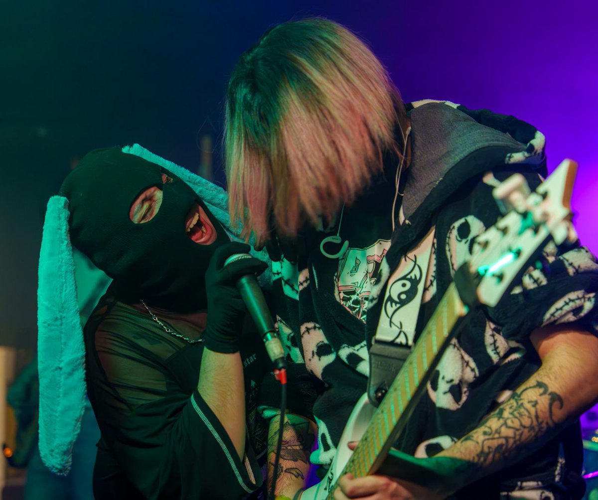 KitsuneLuna_'s tweet photo. Con mi Andy 🩵🤘🏻🐰 @AndyAiji https://t.co/PA2dwttZ1m