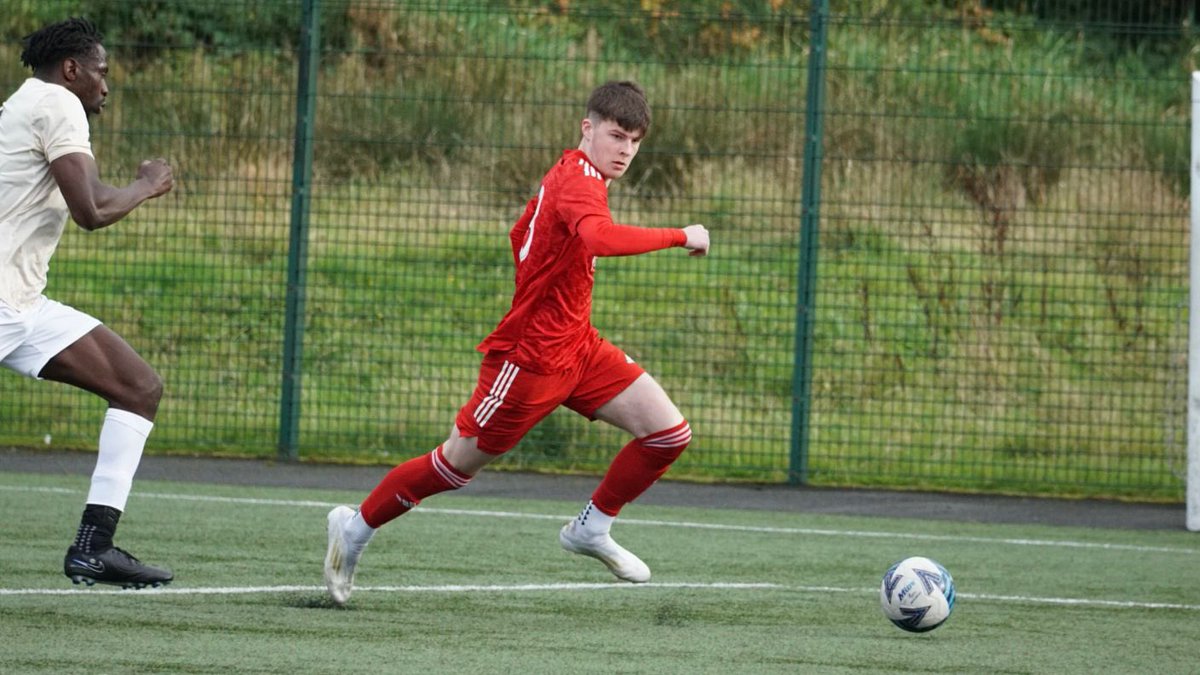 🚨Player Departure🚨

After a good first half of the season where he contributed 4 G/A, 17yr old forward <a href="/samando07/">sam</a> has made the switch over the our U20s development squad <a href="/BurghU20/">Johnstone Burgh U20 Development</a> 

Go and smash it wee man 💪🏼⚽️

#PlayerPathway