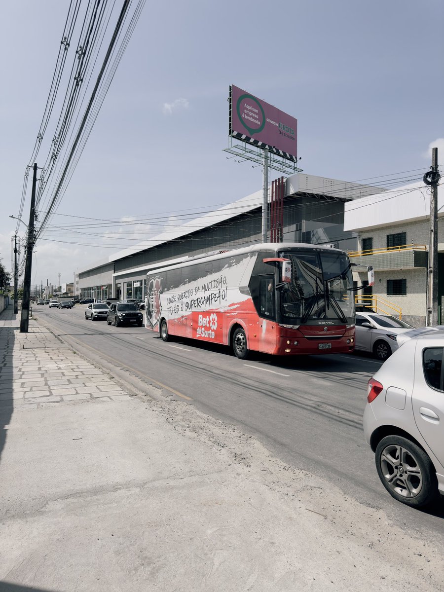 cassiocava's tweet image. Hoje dá 22h mas não dá 20h - todos os caminhos levam ao 🏟️ Arruda 🖤🤍❤️ #VaiPraCimaDelesTricolor