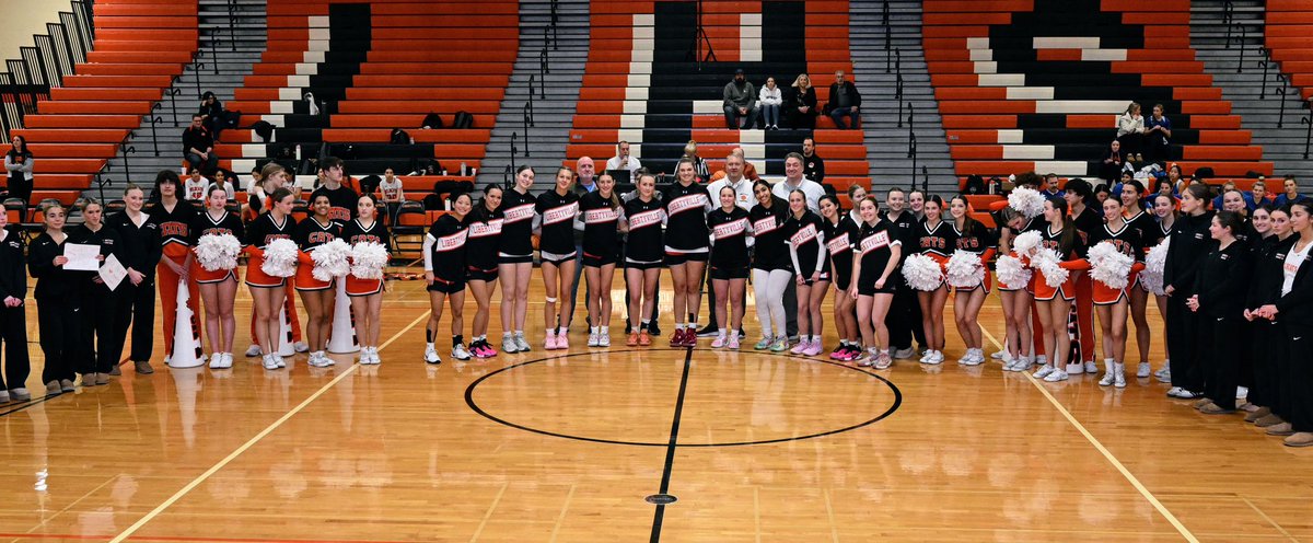 On Jan 14, 2025, the IBCA presented Libertyville girls basketball with a plaque commemorating our 1,000th program win. Thank you Steve Allen of <a href="/ibcacoaches/">Illinois Basketball Coaches Association</a> and Bruce Firchau of <a href="/BBallMuseumIL/">BBall Museum of IL</a> who will have a new home soon in Bedford Park! Congrats, coaches &amp; athletes since 1974.